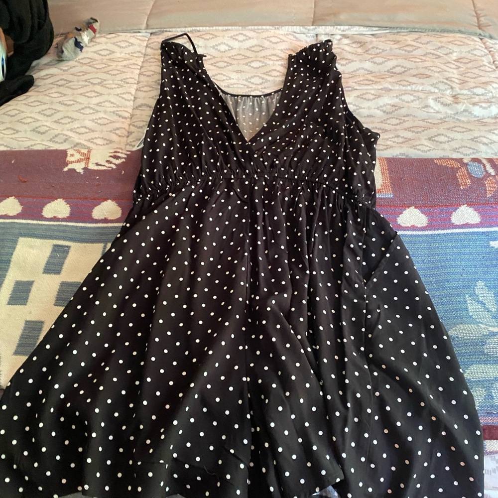 Old navy polka dot romper Size L NWT